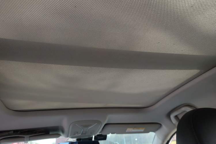 Used Haval H2 2018 Chuanxiang Edition Red Badge 1.5T Dual-Clutch Two-Wheel Drive Fashionable Model