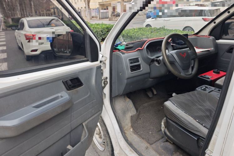 Used Wuling Yangguang 2024 300km Range Practical Window-Sealed Version 60kW
