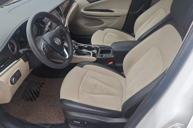 Used Buick Verano 2018 Sedan 15S Automatic Leading Model Left Front Seat