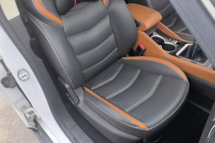 Used Zotye T300 2017 1.5L Manual Luxury Model Right Front Seat