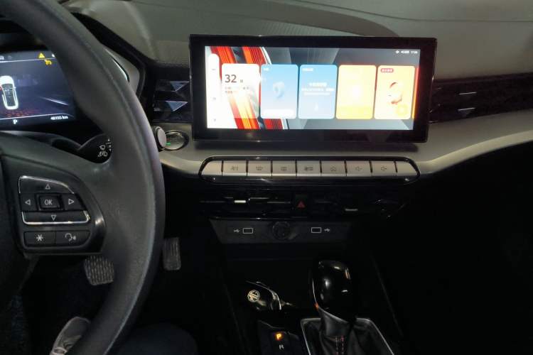 Used MG 5 2021 180 DVVT CVT Youth Luxury Edition
