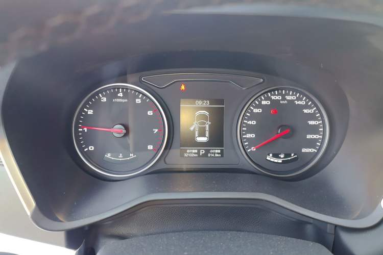 Used SOL X8 2021 300T DCT Comfort Edition 6 Seats
