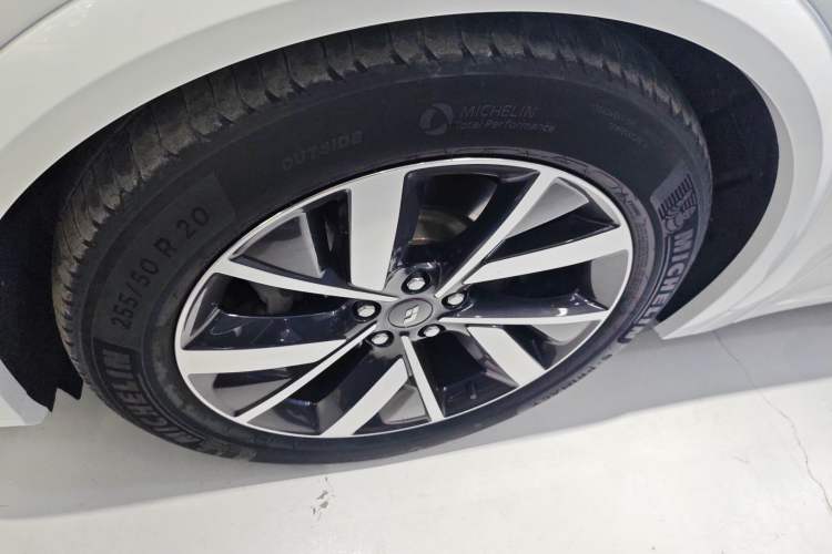 Used Li Auto L7 2023 Max model Left Front Wheel Hub