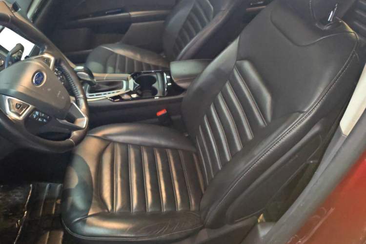 Used Ford Mondeo 2013 2.0L GTDi 200 Luxury Model Left Front Seat