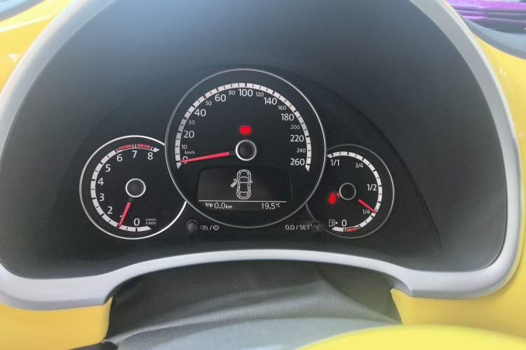 Used Volkswagen Beetle 2013 1.4TSI Fashion Edition Instrument Cluster