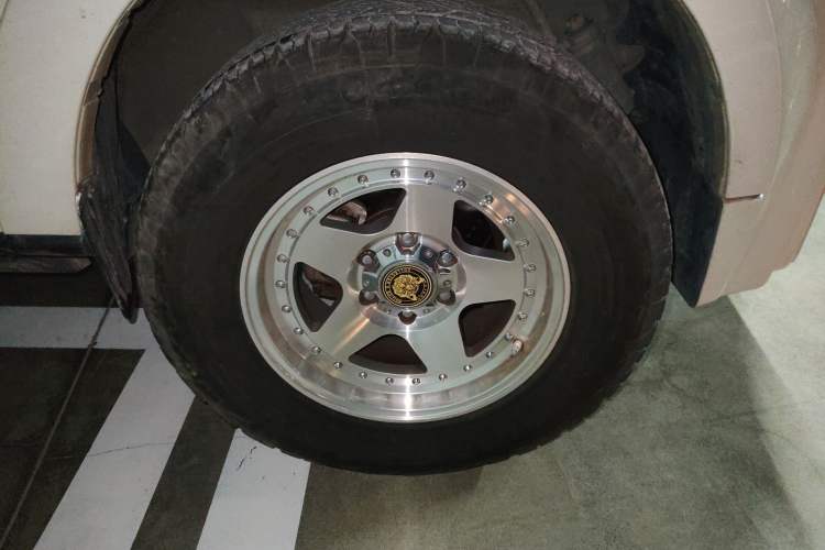 Used Mitsubishi Pajero 2018 3.0L Automatic Comfort Edition Exterior 4