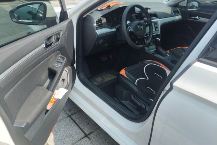 Used Volkswagen Lamando 2019 230TSI DSG Fashion Edition China VI
