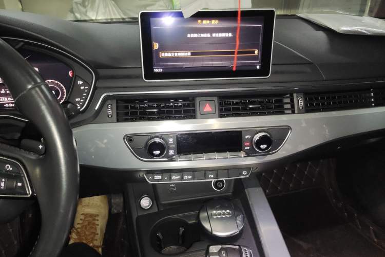 Used Audi A4L 2018 30th Anniversary Edition 40 TFSI Fashion Model