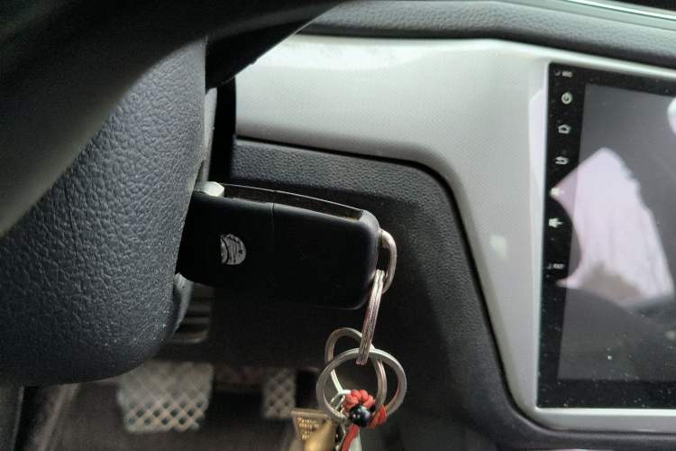 Used Volkswagen Lavida 2015 1.6L Automatic Comfort Edition
