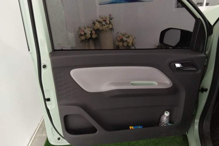 Used Wuling Hongguang MINIEV 2022 Macaron Premium Model – Lithium Iron Phosphate