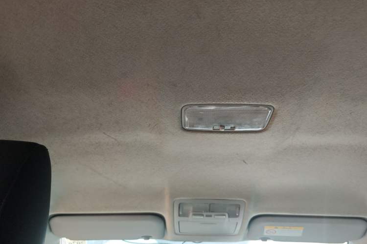 Used Toyota Levin 2017 Revised Version 185T CVT New Sharp Edition China VI Standard Headliner