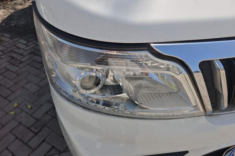 Used CHANGAN KAICHENG Ruixing M80 2021 1.6L Comfort Version 2-Seater Single-Steaming Air-Conditioned China VI Standard High-Roof Double-Swing Doors – DAM16KR Right Front Headlight