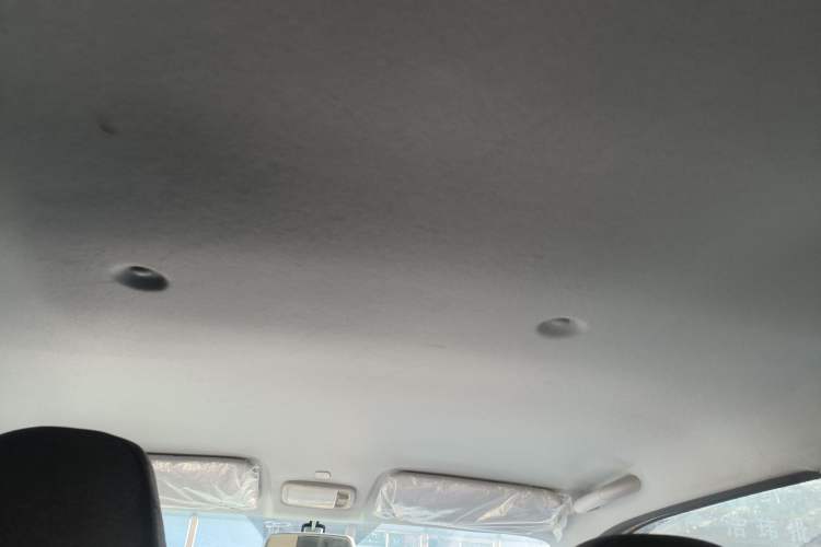 Used Chery QQ Ice Cream 2022 170km Sundae Phosphate Lithium-Ion
