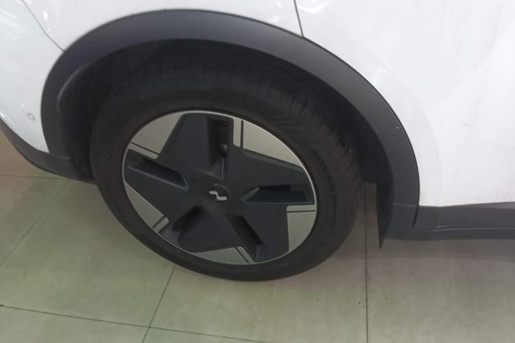 Used ONVO L60 2024 60 kWh Rear-Drive Version
