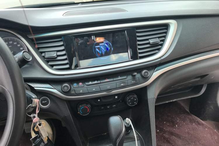 Used Buick GT 2021 Revised Version Flagship 1.5L Automatic Elite Edition Audio And AC Panel