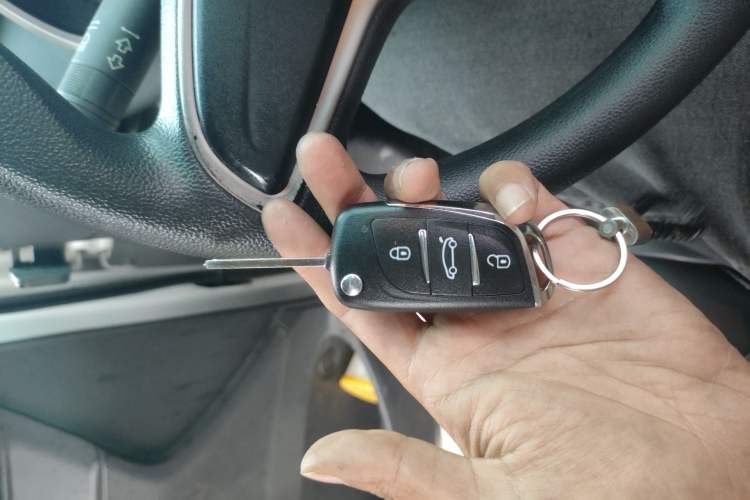 Used Chevrolet Cavalier 2016 1.5L Manual Xinyue Edition Vehicle Key