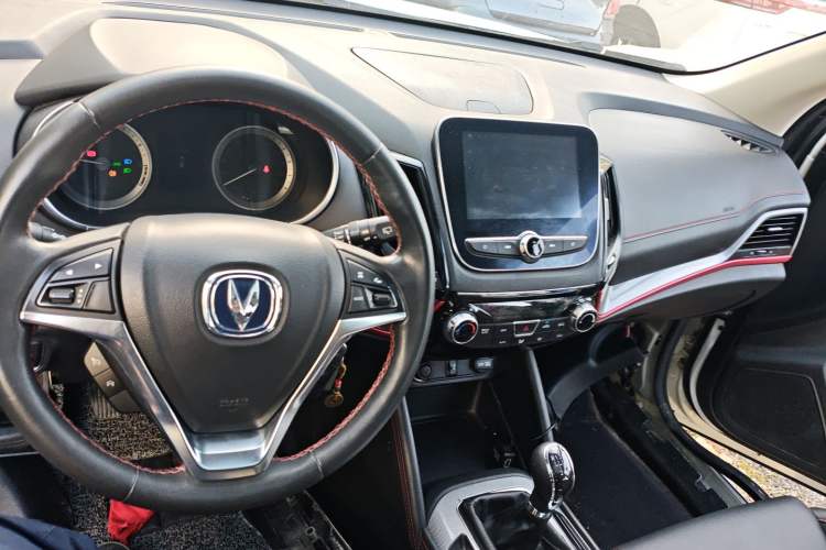 Used CHANGAN CS55 2018 1.5T Manual Colorful Model China V Standard Center Console