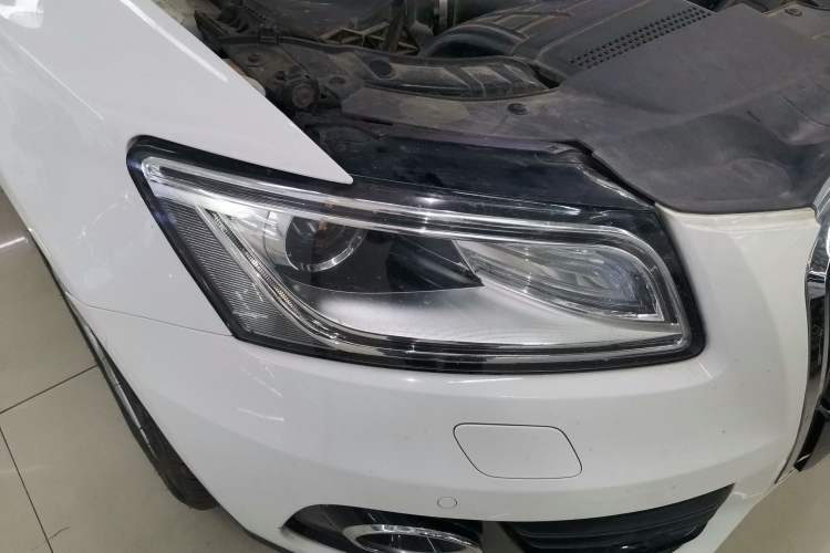 Used Audi Q5 2016 40 TFSI Comfort Model Right Front Headlight