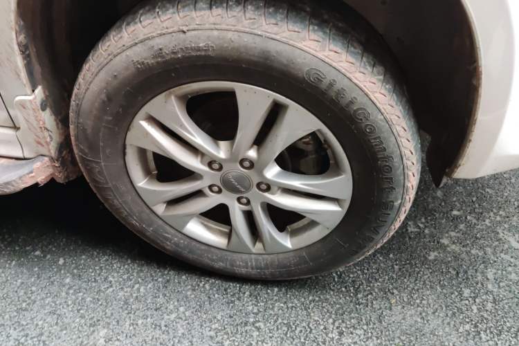 Used Haval H6 2013 Upgraded Model 1.5T Manual Two-Wheel Drive Elite Version
