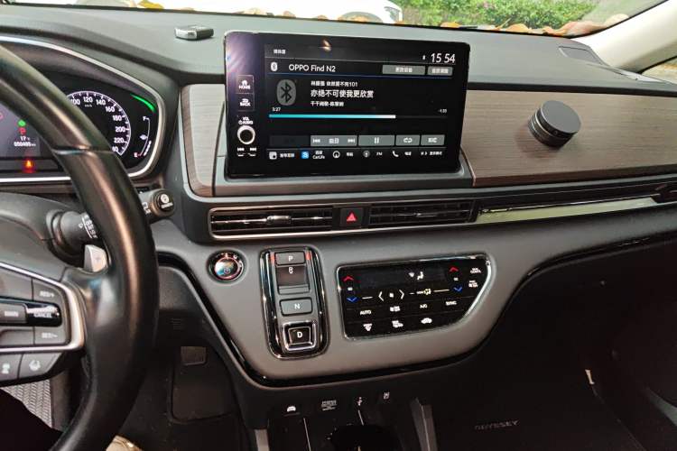 Used Honda Odyssey 2022 2.0L eHEV Sharp Supreme Edition Audio And AC Panel