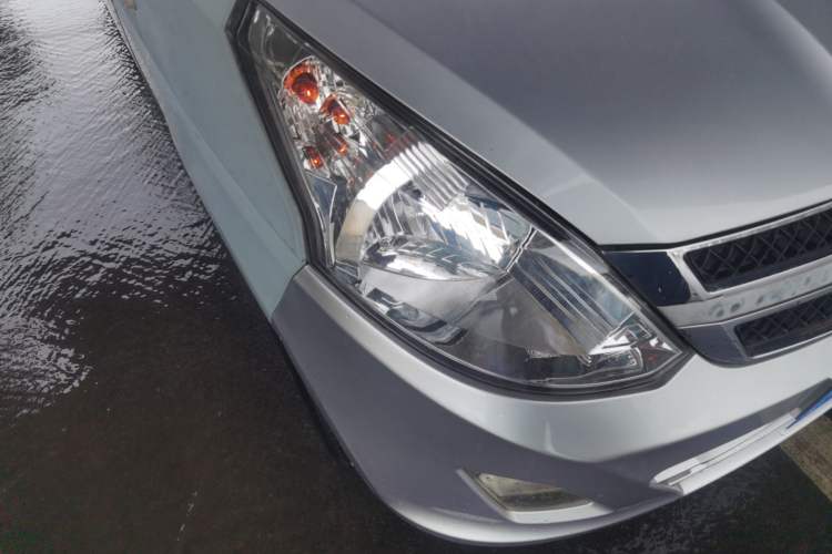 Used Wuling Rongguang V 2015 1.2L Standard Version
