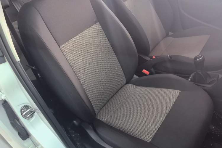 Used Volkswagen Polo 2018 1.5L Manual Drive-Comfort Model Right Front Seat