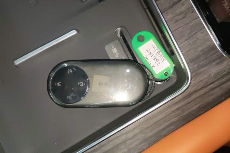 Used Hima AITO M9 2024 Range-Extended Ultra Version 42 kWh 6-Seater Model Vehicle Key