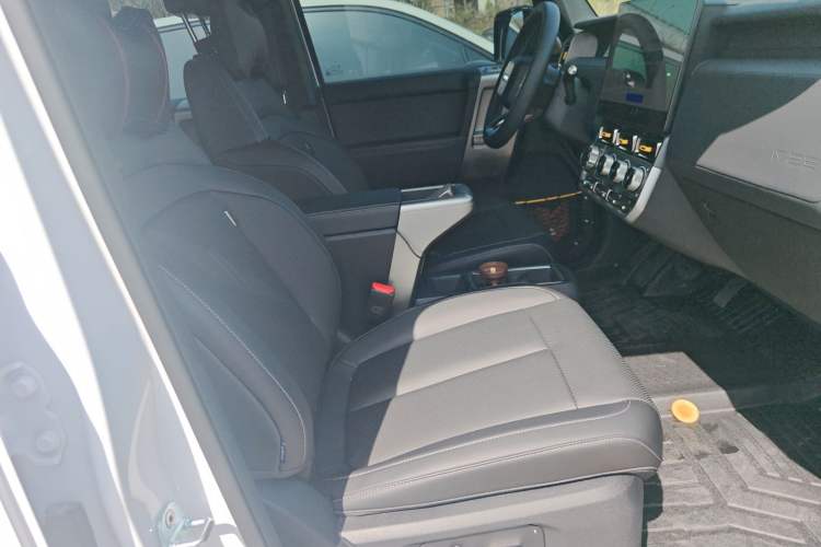 Used iCAR V23 2026 Model 550 Two-Wheel Drive Super Sports Edition Right Front Seat