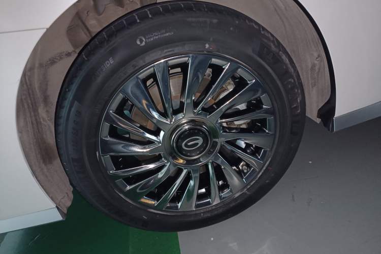 Used GAC Trumpchi M8 2023 Zongshi Series Dual-Motor Supreme Edition