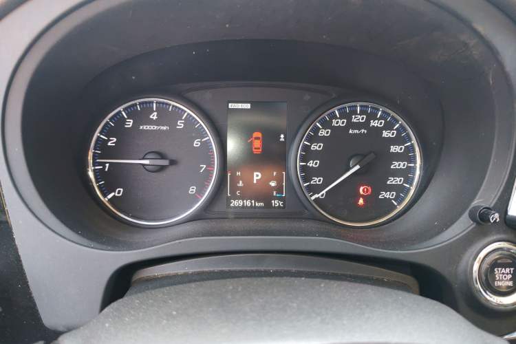 Used Mitsubishi Outlander 2014 2.4L 4x4 Deluxe Value Edition 5 Seats