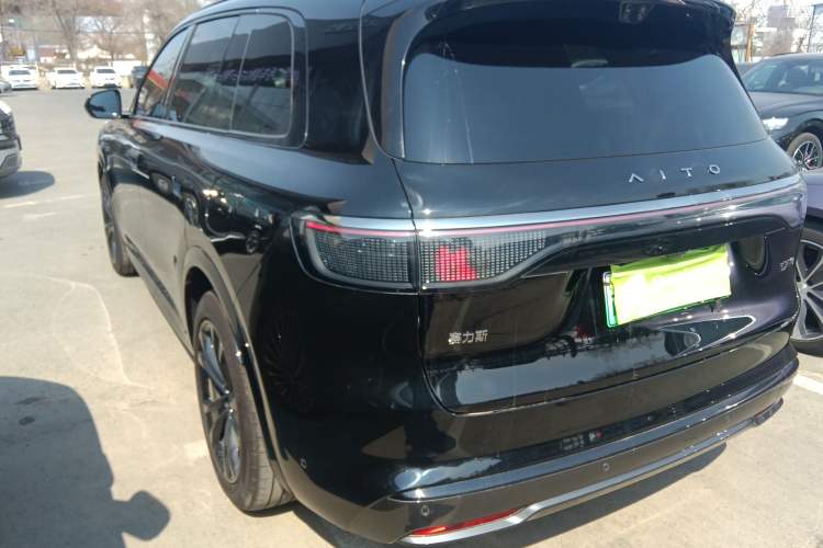 Used Hima AITO M8 2025 Extended-Range Ultra Version 53.4 kWh 5-Seater Edition Exterior 2