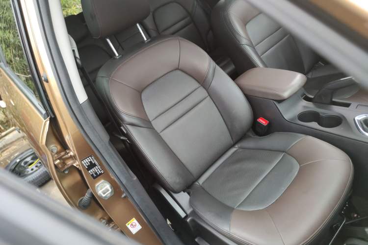 Used GAC Trumpchi GS4 2017 235T Manual Two-Wheel Drive Luxury Edition Right Front Seat