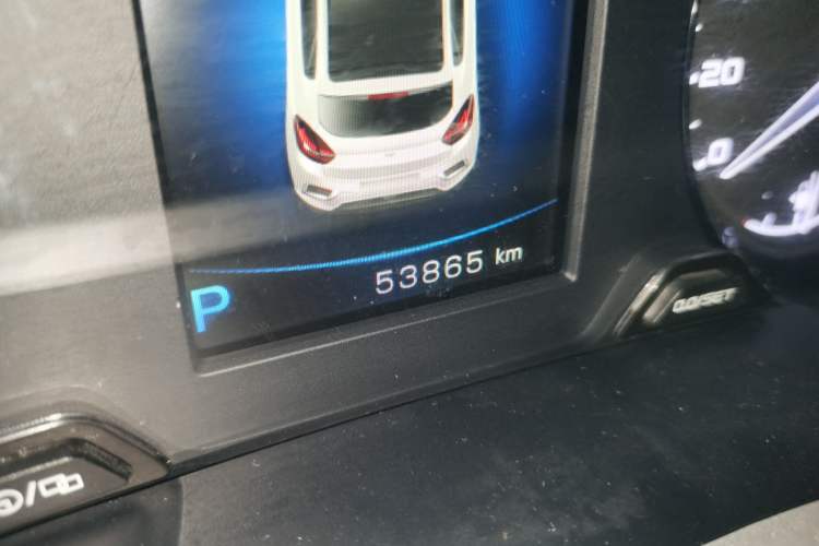 Used Geely Auto Emgrand GS 2017 Sport Edition 1.3T Automatic Smart Connectivity Model Odometer Close Up