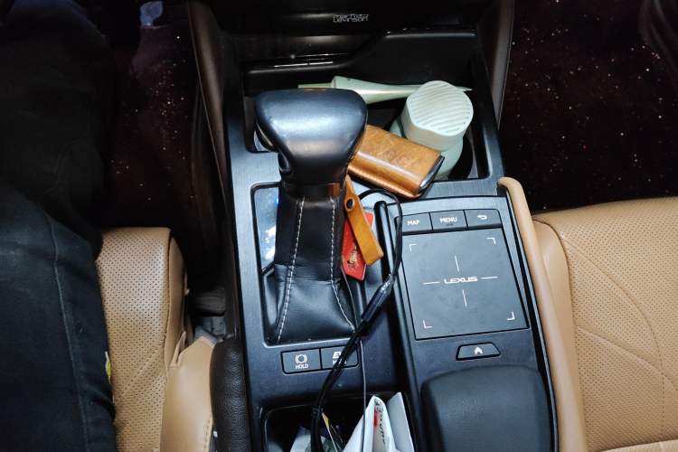 Used Lexus ES 2018 300h Executive Version China V Standard