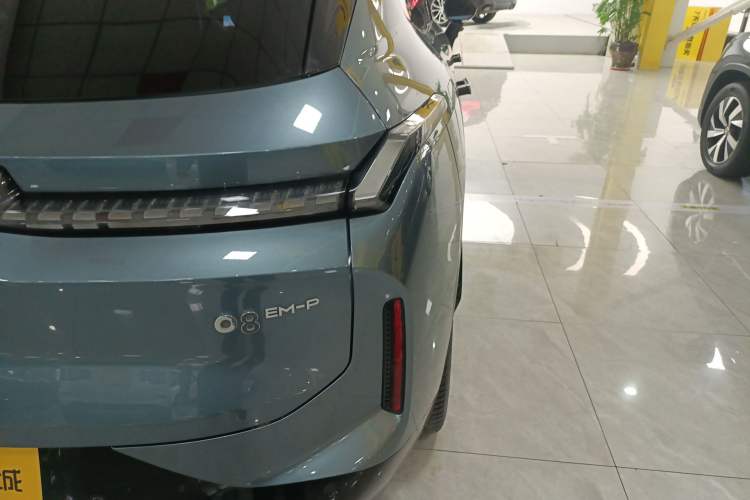 Used Lynk & Co 08 EM-P 2023 220km All-Wheel-Drive Performance Halo
