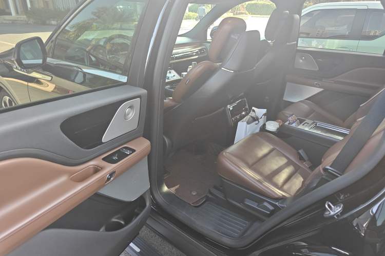 Used Lincoln Aviator 2021 3.0T V6 All-Wheel-Drive Executive Edition