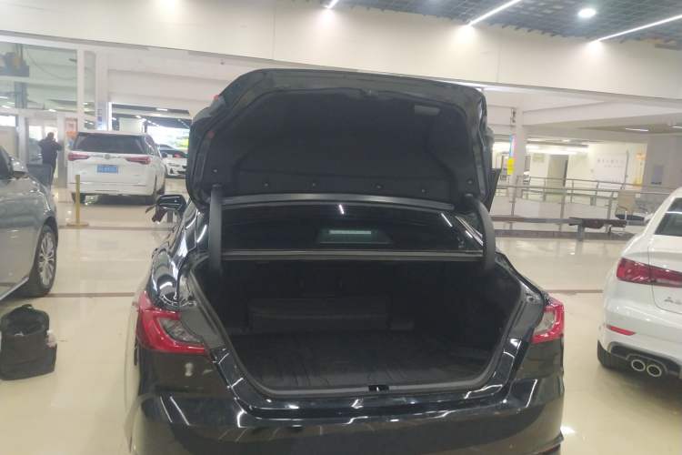 Used Toyota Camry 2024 Dual-Motor 2.0 HE Elite Edition