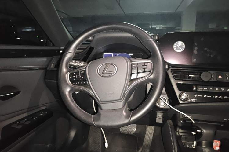 Used Lexus ES 2021 200 Excellence Edition