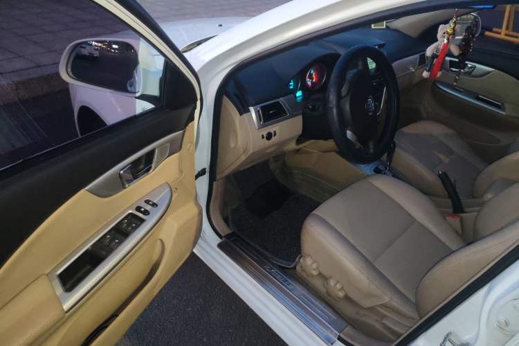 Used Buick Excelle 2013 1.5L Automatic Classic Model