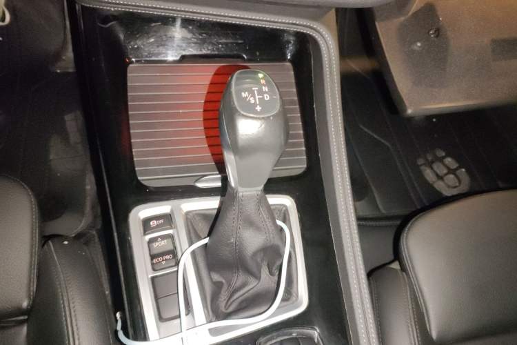 Used BMW 1 Series 2018 118i Sport Edition Gear Lever