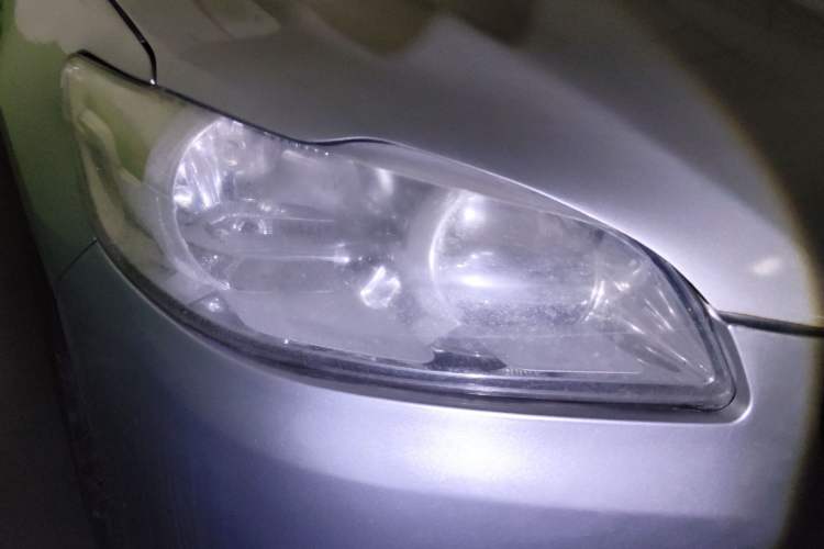 Used Peugeot 301 2014 1.6L Manual Comfort Edition Right Front Headlight