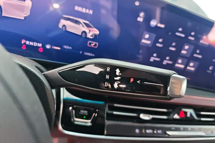 Used Buick Century 2025 2.0T Six-Seater YinShi Edition
