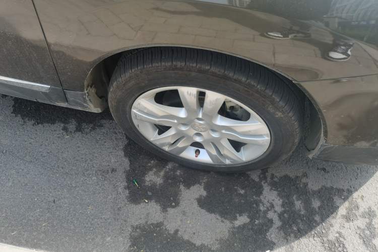 Used Peugeot 3008 2016 1.6THP Automatic Classic Edition Right Front Wheel Hub