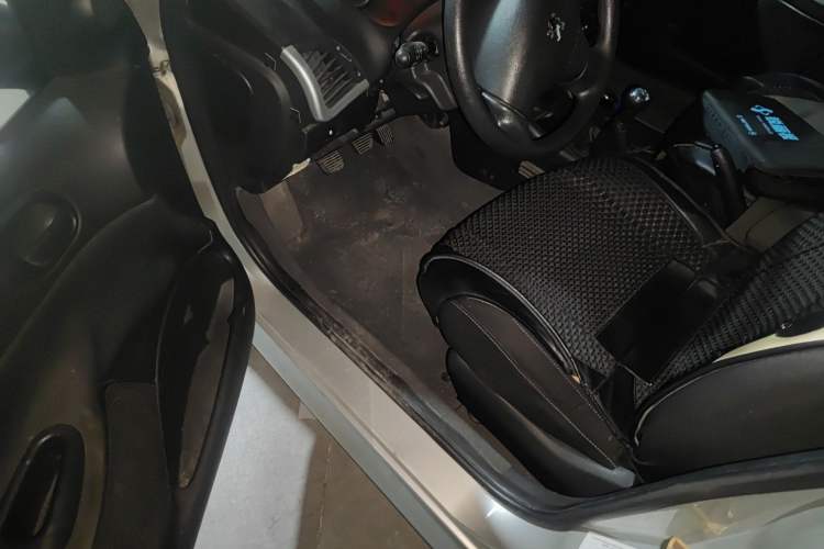 Used Peugeot 207 2011 Sedan 1.4L Manual Yule Edition
