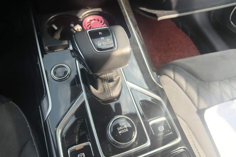 Used Hongqi HS5 2022 2.0T Smart Connect Flagship Edition Gear Lever