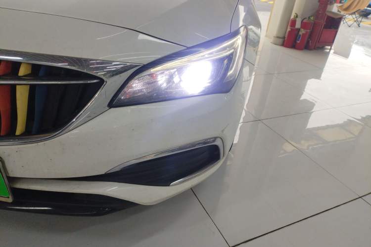 Used Buick Verano 2019 Sedan 20T Dual-Clutch Leading Model
