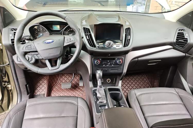 Used Ford Kuga 2017 EcoBoost 180 Two-Wheel-Drive Tiger Leap Model Center Console