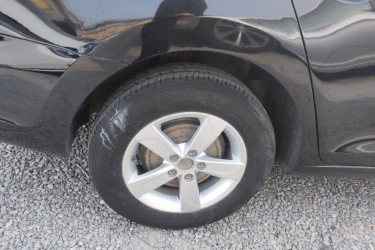 Used Skoda Rapid 2015 1.6L Manual Le Xuan Model