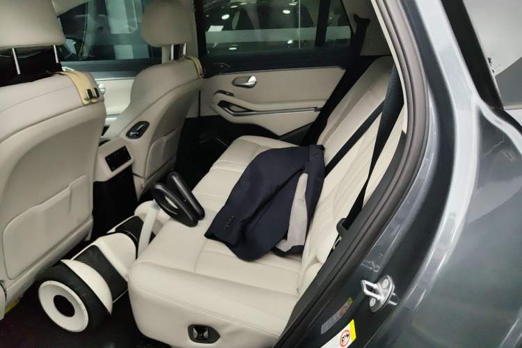 Used BYD Tang L 2025 DM 175KM Drone Player Edition Left Rear Seat