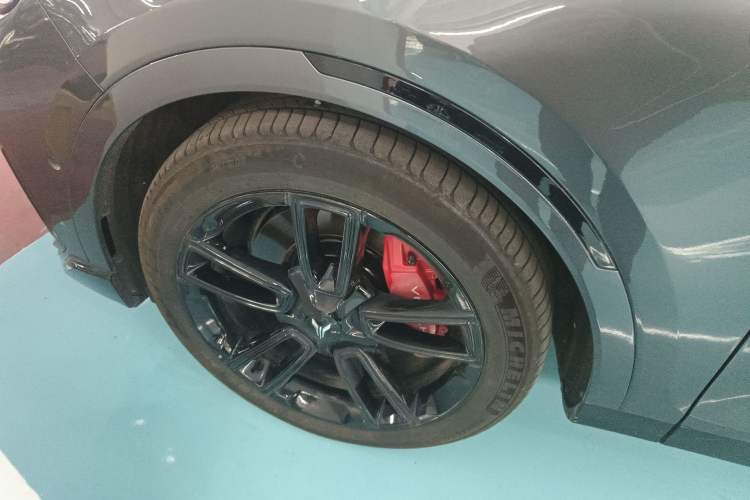 Used VOYAH FREE 2025 318 318 km Rear-Drive Touring Edition